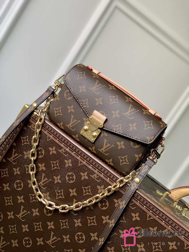 LV Pochette Metis East West Monogram Canvas - 21.5x13.5x6cm - 1