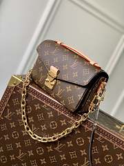LV Pochette Metis East West Monogram Canvas - 21.5x13.5x6cm - 3