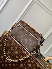 LV Pochette Metis East West Monogram Canvas - 21.5x13.5x6cm - 5