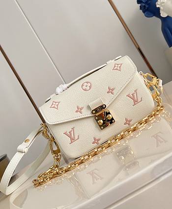 LV Pochette Metis East West Milky White/ Peach M27575 - 21.5x13.5x6cm