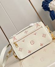LV Pochette Metis East West Milky White/ Peach M27575 - 21.5x13.5x6cm - 4