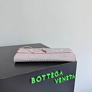 Bottega Veneta Andiamo Clutch in Crystal Leather Rose - 31x13x3cm - 6