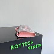 Bottega Veneta Andiamo Clutch in Crystal Leather Rose - 31x13x3cm - 5