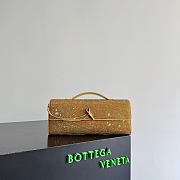 Bottega Veneta Andiamo Clutch in Crystal Leather Gold - 31x13x3cm - 1