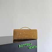 Bottega Veneta Andiamo Clutch in Crystal Leather Gold - 31x13x3cm - 4