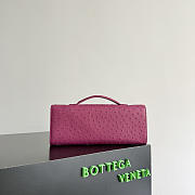 Bottega Veneta Andiamo Clutch in Ostrich Leather Cinnabar - 31x13x3cm - 4