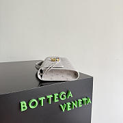 Bottega Veneta Andiamo Clutch in Ostrich Leather Sterling - 31x13x3cm - 5