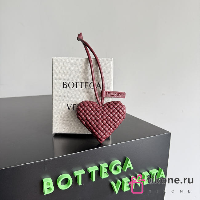 Bottega Veneta Heart Charm Intreccio Nappa Leather Burgundy - 1