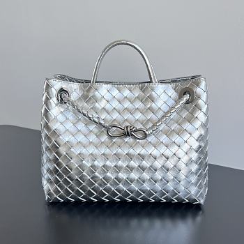 Bottega Veneta Medium Andiamo Foggy Mirror Leather Silver - 32x25x11cm