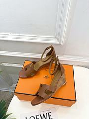 Hermes Legend Sandal Calfskin in Gold 7cm - 4