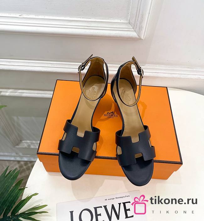 Hermes Legend Sandal Calfskin in Black 7cm - 1