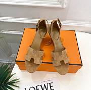 Hermes Legend Sandal Suede in Light Gold 7cm - 1