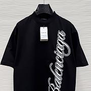 Balenciaga Cursive T-shirt Medium Fit in Black/White  - 5