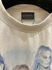 Balenciaga  Nicole Cotton Jersey Boxy T-shirt in White  - 4