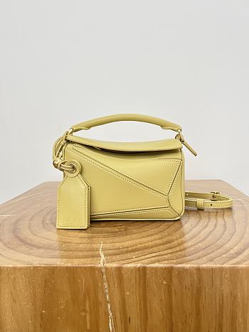 Loewe Mini Featherlight Puzzle Bag In Nappa Lambskin Yellow - 17.5x12.5x7.5cm
