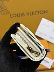 LV Clea Wallet Monogram Empreinte Milky White/ Blue M28274 - 11x8.5x3.5cm - 4