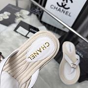 Chanel Thongs Lambskin White - 6