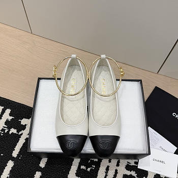 Chanel Ballet Flats Lambskin White & Black G46932