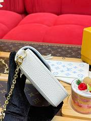 LV Pochette Felicie Monogram Empreinte Milky White/ Blue M28127 - 21x12x3cm - 3