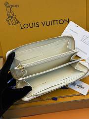 LV Zippy Wallet Monogram Empreinte Milky White/ Blue M28131 - 19.5x10.5x2.5cm - 5