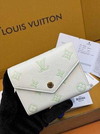 LV Victorine Wallet Monogram Empreinte Milky White/ Jade Green M28249 - 12x9.5x2.5cm