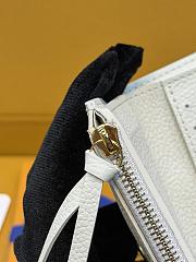 LV Victorine Wallet Monogram Empreinte Milky White/ Jade Green M28249 - 12x9.5x2.5cm - 5