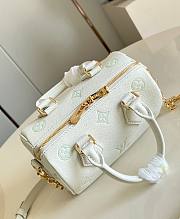 LV Speedy Bandouliere 20 Monogram Empreinte Milky White/ Jade Green M27572 - 20.5x13.5x12cm - 5