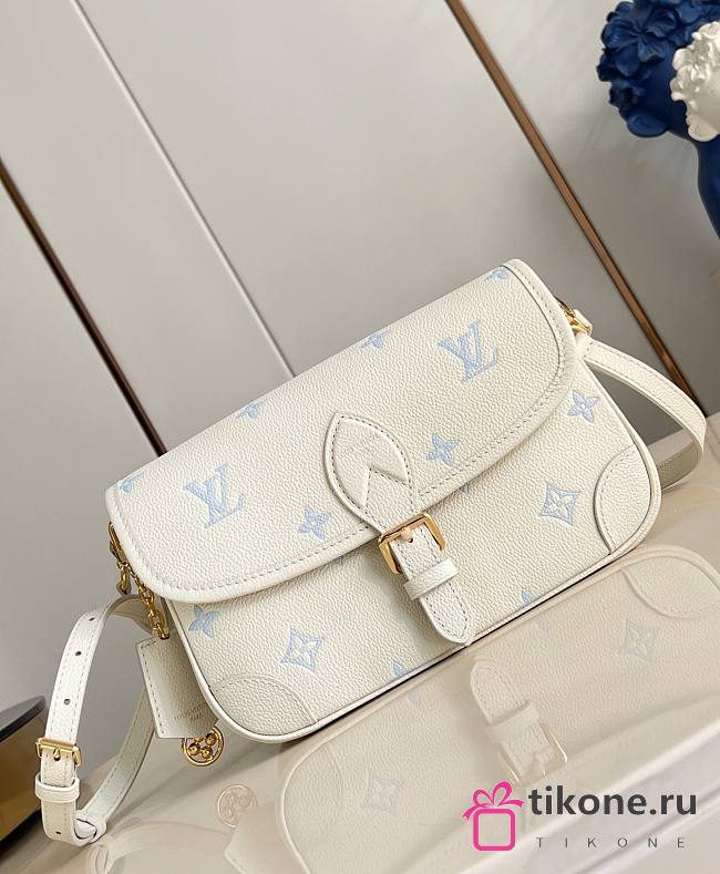 LV Diane Monogram Empreinte Milky White/ Blue M28054 - 24x15x9cm - 1