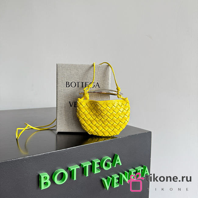 Bottega Veneta Baby Sardine Chain in Sulfur  - 1