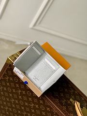 LV Victorine Wallet Monogram Empreinte Silver Metallic M26896 - 12x9.5x2.5cm - 4