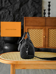 LV Keepall Bandouliere 25 Taurillon Monogram Black M20900 - 25x15x11cm - 3