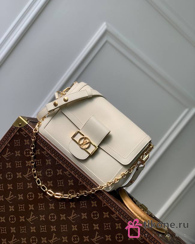 LV Dauphine Soft MM White M25050 - 24x17x9cm - 1