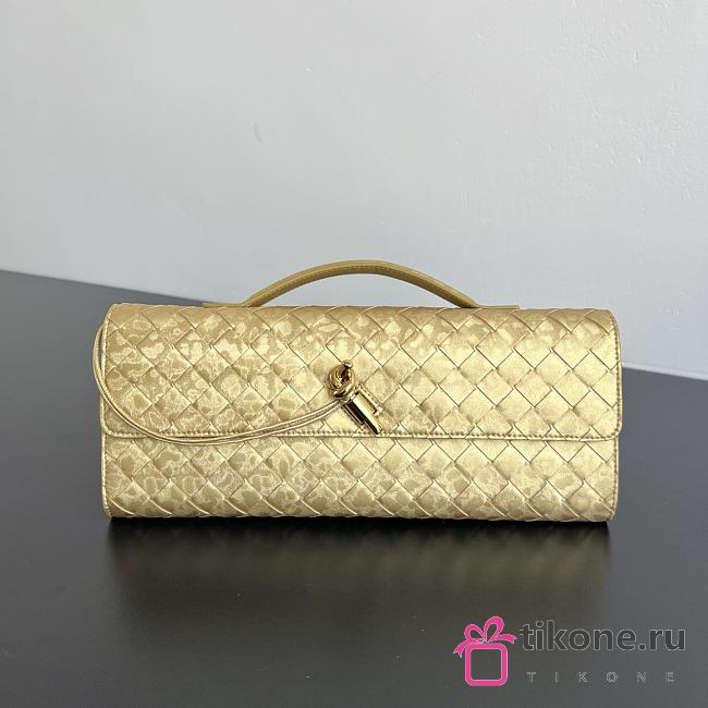 Bottega Veneta Andiamo Clutch in Lamina Satin Leather Gold - 31x13x3cm - 1