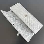 Bottega Veneta Andiamo Clutch in Lamina Satin Leather Silver - 31x13x3cm - 3