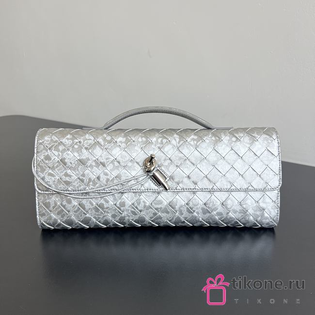 Bottega Veneta Andiamo Clutch in Lamina Satin Leather Silver - 31x13x3cm - 1