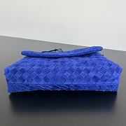 Bottega Veneta Giorno in Blue Royal - 33x19x8 - 4