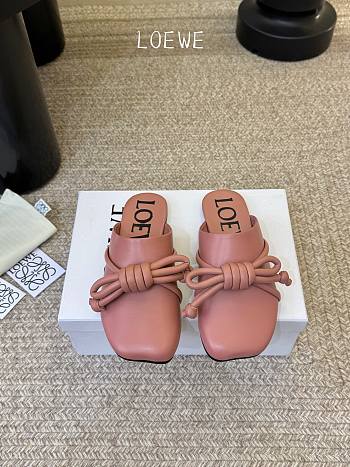 Loewe Flamenco Knot Mule in Lambskin Blush 