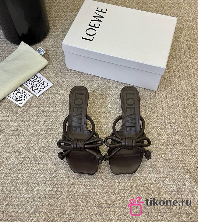 Loewe Flamenco Knot Sandal In Lambskin Dark Chestnut 4.5cm - 1