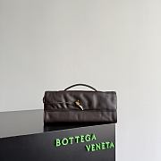 Bottega Veneta Andiamo Clutch Supple Lambskin Fondant - 31x13x3cm - 1