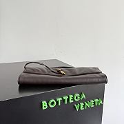 Bottega Veneta Andiamo Clutch Supple Lambskin Fondant - 31x13x3cm - 2