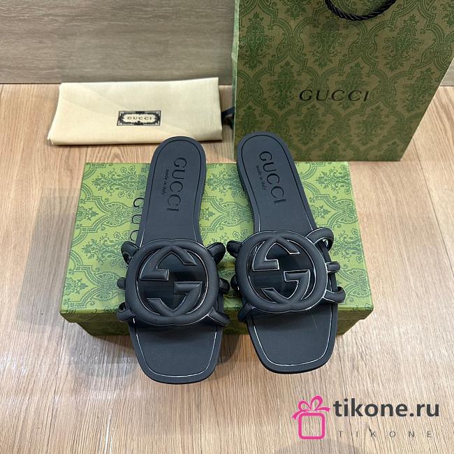 Gucci Women's Interlocking G Slide Sandal In Black Rubber - 1