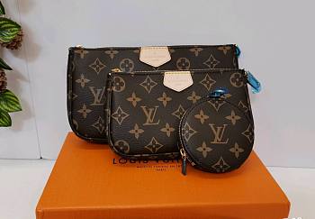Gift LV Multi Pochette Accessoires Bag (bills over $500)