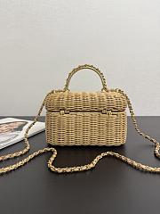 Chanel Vanity Case Braided Rattan & Gold-Tone Metal Beige - 19.5x 11.5x11cm - 2