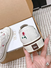Dioramour Dior Saltwind Sneaker White Cotton Embroidered with Multicolor Doves & Roses Motif - 6