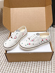 Dioramour Dior Saltwind Sneaker White Cotton Embroidered with Multicolor Doves & Roses Motif - 3