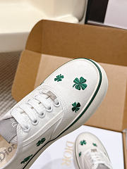 Dior Saltwind Sneaker White Cotton Embroidered with Green Dior Clover Motif - 6