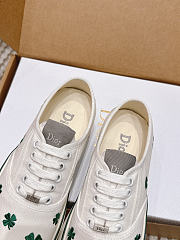 Dior Saltwind Sneaker White Cotton Embroidered with Green Dior Clover Motif - 5