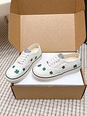 Dior Saltwind Sneaker White Cotton Embroidered with Green Dior Clover Motif - 2