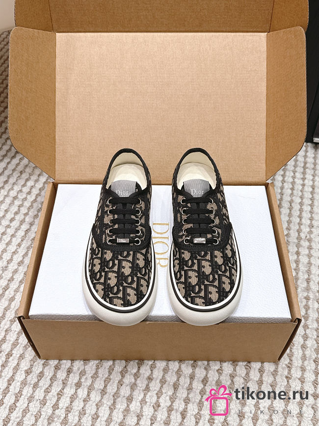 Dior Saltwind Sneaker Beige and Blue Dior Oblique Embroidered Cotton - 1