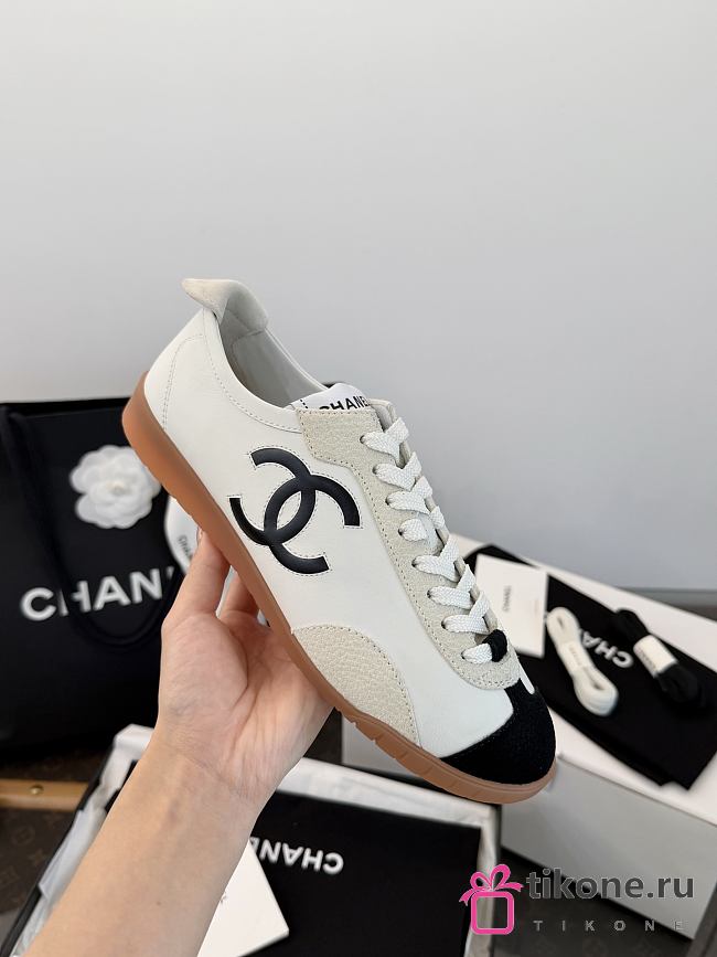 Chanel Sneakers Calfskin & Embossed Suede Calfskin White & Black G47125 - 1